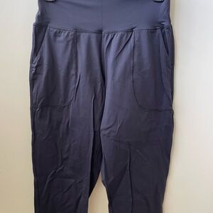 Black High-Waisted Leggings with Pockets